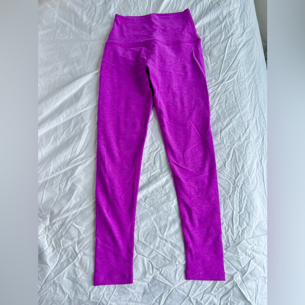Beyond Yoga Space Dye Leggings in vibrant neon light purple